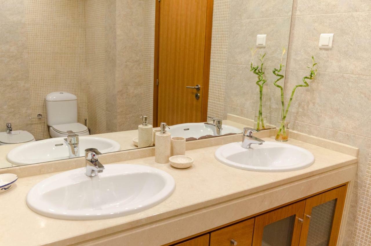 Joivy Graca Luminous 2-Br Apartment With Terrace Lisbon Bagian luar foto